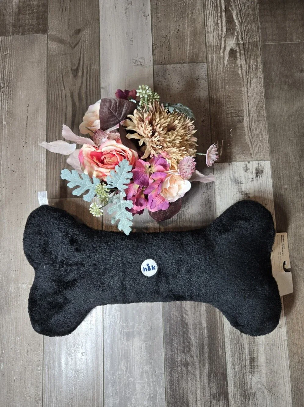 NWT Huxley & Kent “Spooky” Black Plush Bone Dog Toy – XL